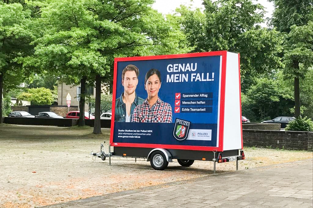 Außenwerbung in Düsseldorf Anhänger Vermietung